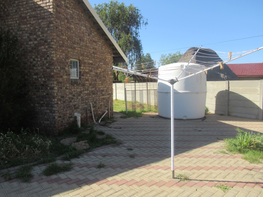 4 Bedroom Property for Sale in Riebeeckstad Free State